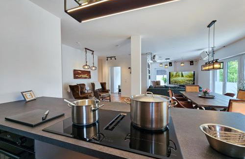 BETTER l industriaI apartment l Heimkino - Foto 23