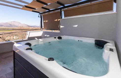 3 Bedroom Awesome Home In Mliniste - Foto 1