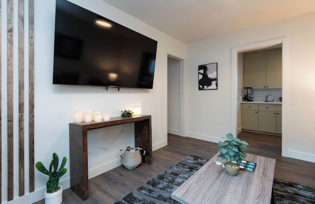 Wonderful 2-BR Apt Near Dodger - Photo 19