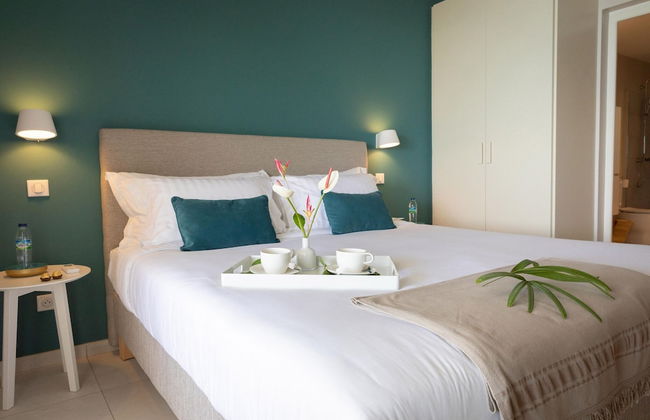 Eden Roc Villas - Photo 9