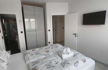 Apartments Ivana with the pool - Photo 19