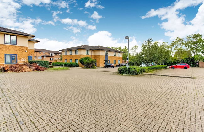 Simplistic Apartment in Milton Keynes Near Willen Lake - Foto 48