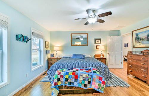 Waterfront Gladwin Home with Deck and Fire Pit! - Foto 14