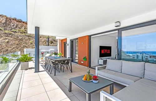 Blue Lady by the Sea - Photo 37