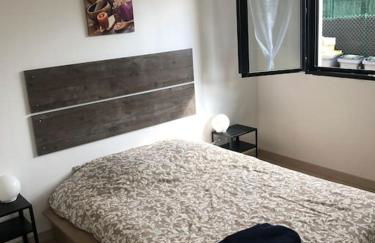 Charment logement avec parking et jardin privatif - Foto 6