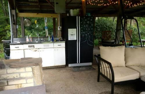 Charming Yurt Rental Nestled in the Forest near Friendsville, Maryland - Foto 16