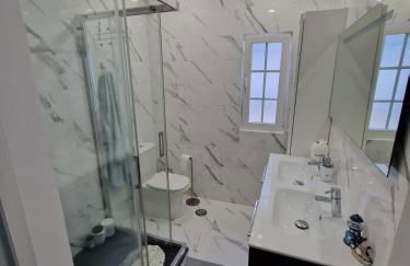 Pool House Minutes from Beach - Photo 39