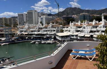 Lujoso Atico Dúplex En Puerto Marina - Photo 44