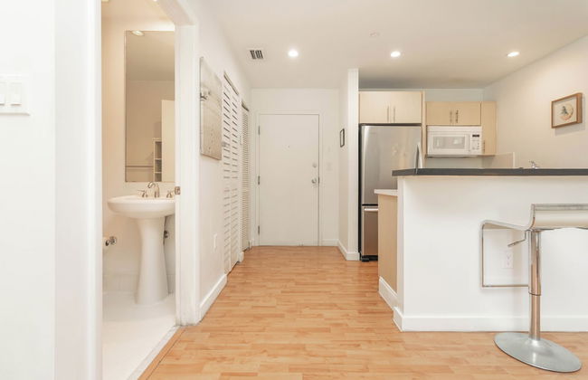 Boutique Apartments Convention Center - Photo 18