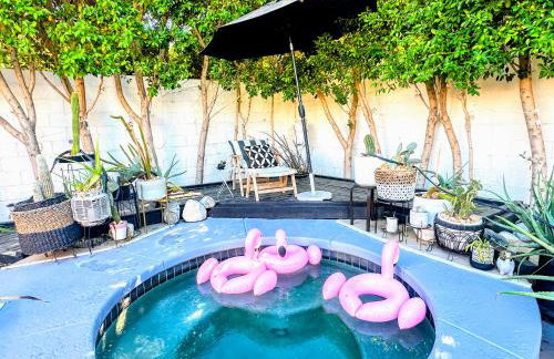 The Twin Palms Art House - vibrant, design-centric oasis, 2 mi to dowtown PS ID 3629 - Foto 39