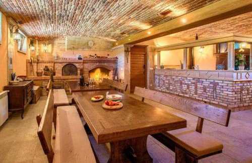 5-Bed Villa with Pool, Jacuzzi & Padel Court - Foto 31