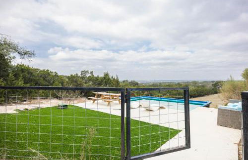 The Roost Farmhaus on 20 acres, hill country view, firepit, swimming hole - Photo 14