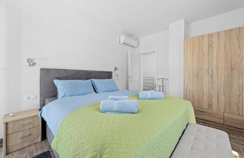 Villa Sunny Olive - Photo 57