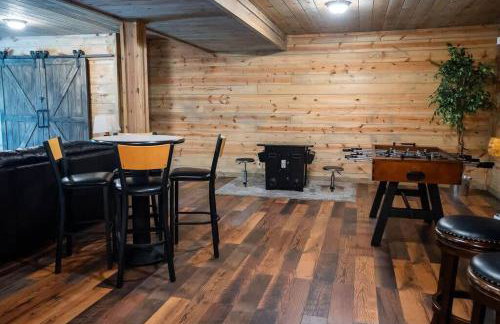 Serenity Ridge- Scenic Luxury Log Estate Getaway - Foto 25