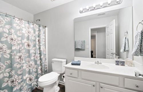 Relaxing home close Six Flag 21 miles to airport - Foto 23