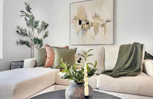 Luxe 2BR Condo Next to Pool Trails & Mountain - Foto 2