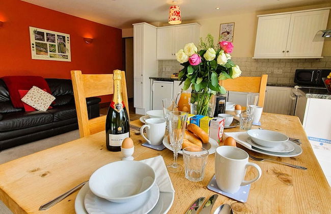 The Victorian Barn self catering holidays with pool & hot tubs - Photo 62