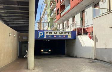 HomeOffice with Church Views - Foto 9