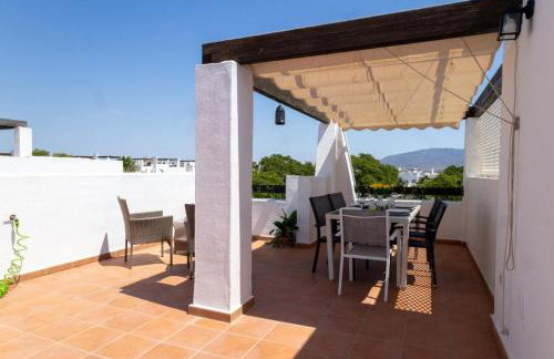 Penthouse for 4 Rooftop Terrace & Communal Pools - Photo 44
