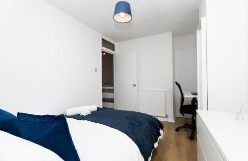 Homely Hornchurch - 5 Bed House - Foto 8