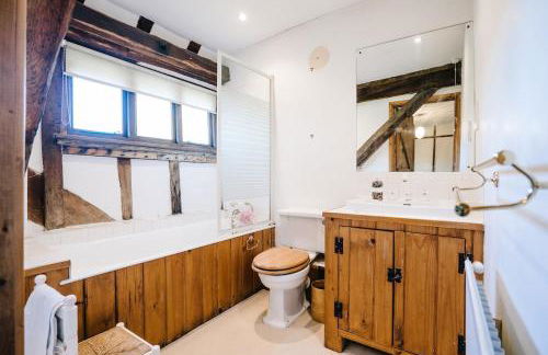 The Long Barn, a stylist barn conversion on a farm - Foto 15