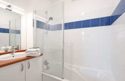 L'Airbusien - Terrasse et parking - Airbus à coté - Foto 11