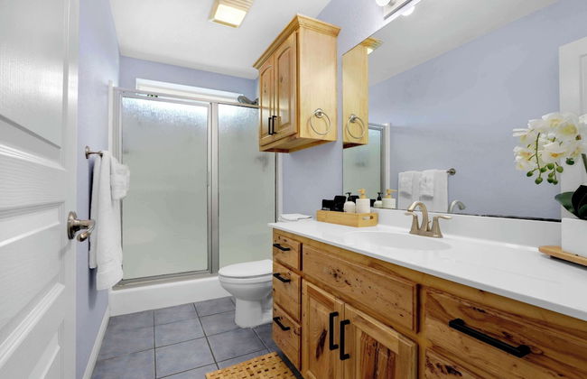 Spacious Retreat & Game Room Sleeps 12 - Foto 26