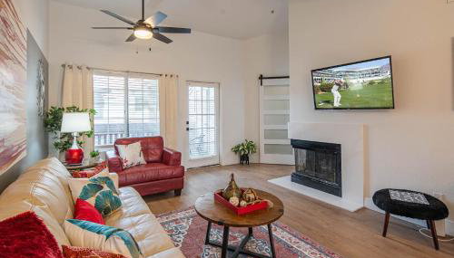 Spacious Family Escape , Sport Court, Game Room & King Bed - H2162 - Foto 1