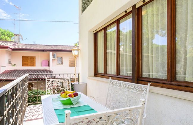 3 bedroom Apartment in Lignano Sabbiadoro with garden and terrace - Photo 24