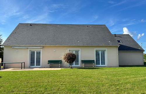 La clé des champs Maison plain pied lumineuse bien équipée, séjour spacieux, belle terrasse aménagée, garage, grand jardin clos, parking, près de Bayeux et Omaha Beach, chiens bienvenus - Foto 7