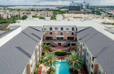 Gorgeous Furnished Apartments near Texas Medical Center & NRG Stadium - Photo 7