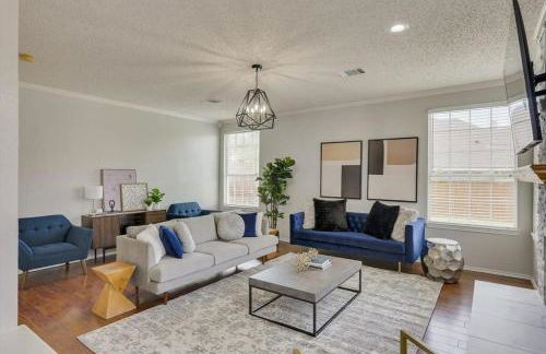 Amazing Modern Spacious Home with Pool - Foto 5