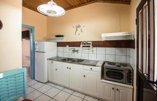 Villa Eleni Holiday Resort 4' walk to Beach with Pool - Ideal for Families and Couples - Foto 36