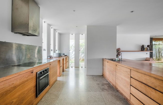 Jimbaran Balangan BeachFront Villa Nakar - Foto 15