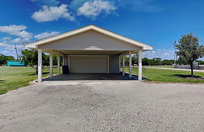 Papa's Place by Miss Kitty’s - Photo 6