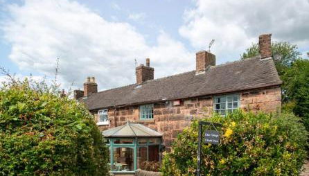 Picturesque Countryside Cottage minutes from Alton towers & Peak Wildlife park Whiston Hall Wedding venue - Foto 3