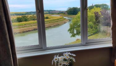 Historic river side cottage - top apartment - Foto 5