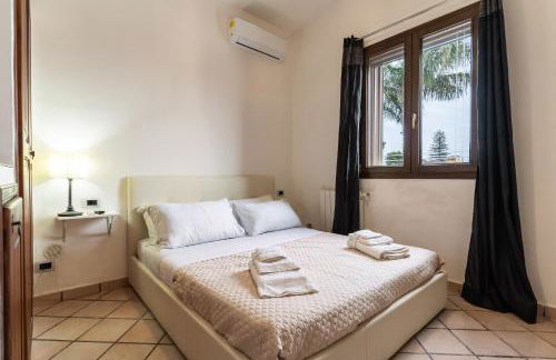 Deep Blue Sea - Photo 24