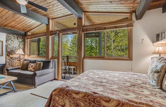 Laurelwood Condominiums - Foto 43