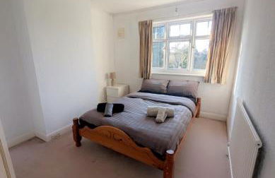 Spacious House in Ruislip Free Parking Near Tube - Foto 2