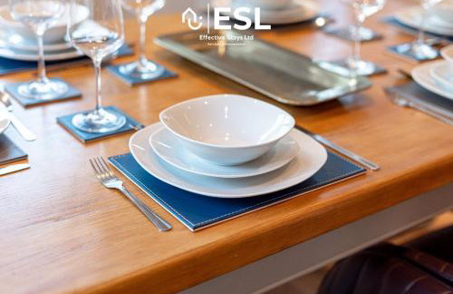 Large Modern 4 Bedroom House in Uttoxeter, Near Alton Towers, Great for Families - Foto 37