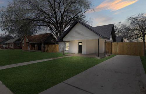 Spacious 3 bedroom 2 bath home in Downtown - Foto 42