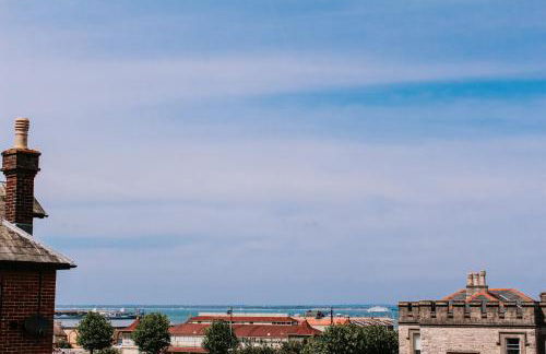 East Street Beach House - luxury living by the sea - Photo 23