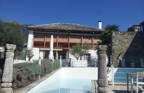 Villa Domatia - Photo 1