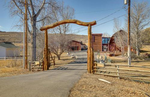 2 Mi to Main Street Mtn-View Escape in Lander! - Foto 27