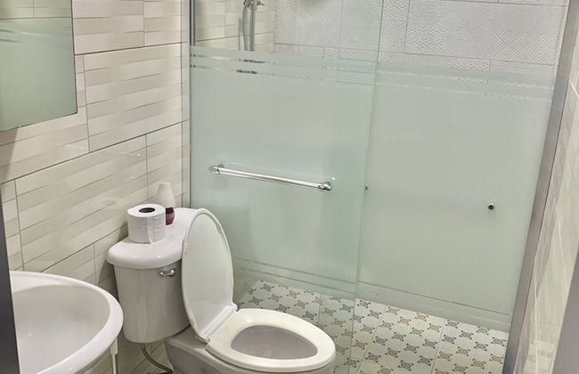 Remarkable 1-bed Apartment in Noord - Foto 10