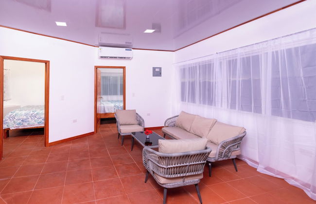 Galapagos and Beyond - Photo 10