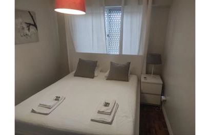 Large Contemporary Apartment with Three-Bedroom - Foto 3