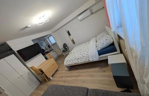 Apartment with AC, full kitchen, self check in, parking, 8 min to SAP campus, Wi Fi - Foto 22