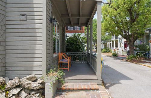 Urban Loft - City Center Walk to Everything - Photo 6